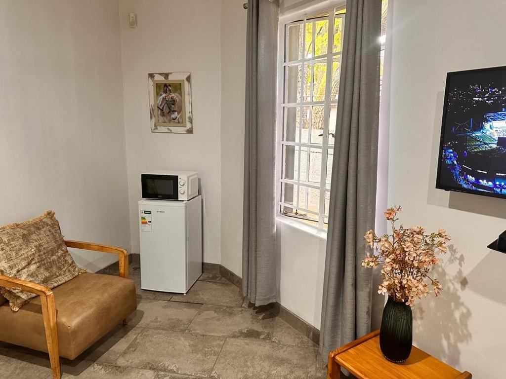 Woods Guest House Миделбург Екстериор снимка
