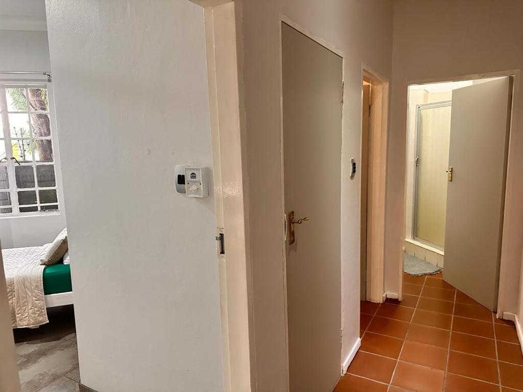 Woods Guest House Миделбург Екстериор снимка