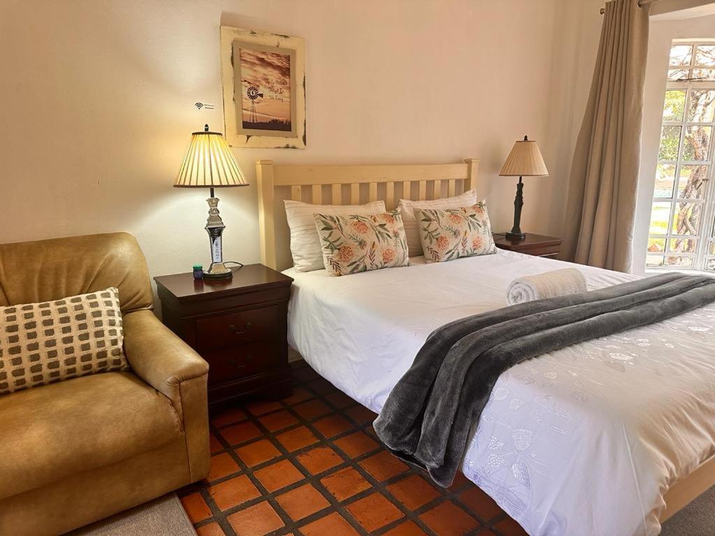 Woods Guest House Миделбург Екстериор снимка