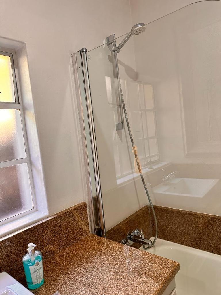 Woods Guest House Миделбург Екстериор снимка