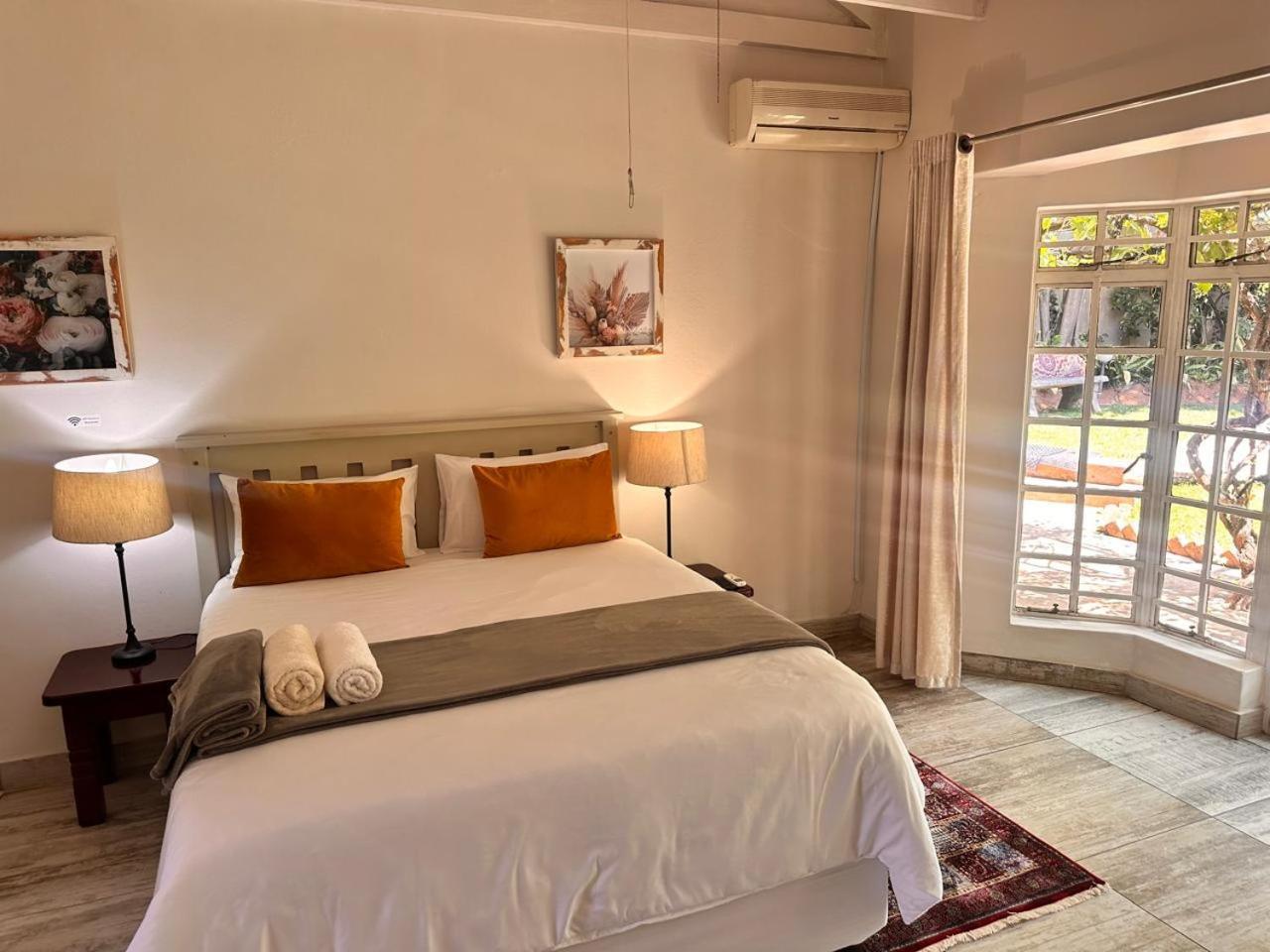Woods Guest House Миделбург Екстериор снимка